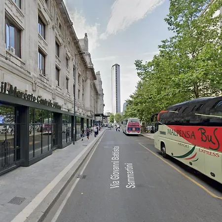 Affittacamere Station Group - Via Sammartini 15 *